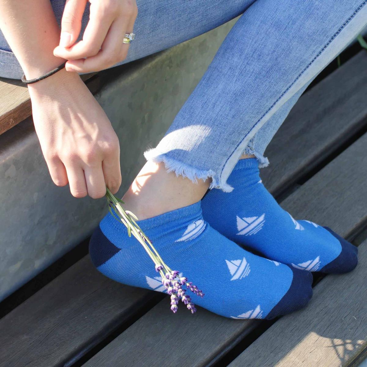 členkové alebo kotníkové ponožky